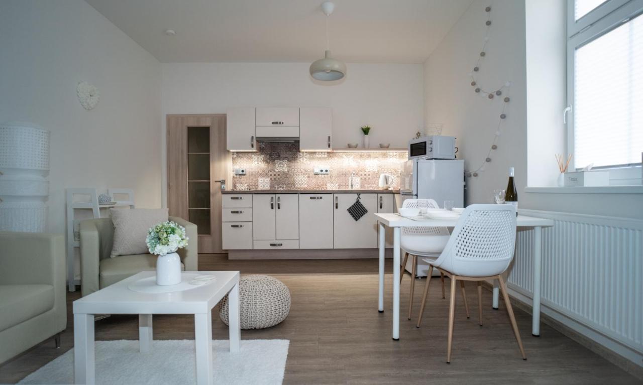 Apartmanovy Dum Sklipek Trutnov Bagian luar foto