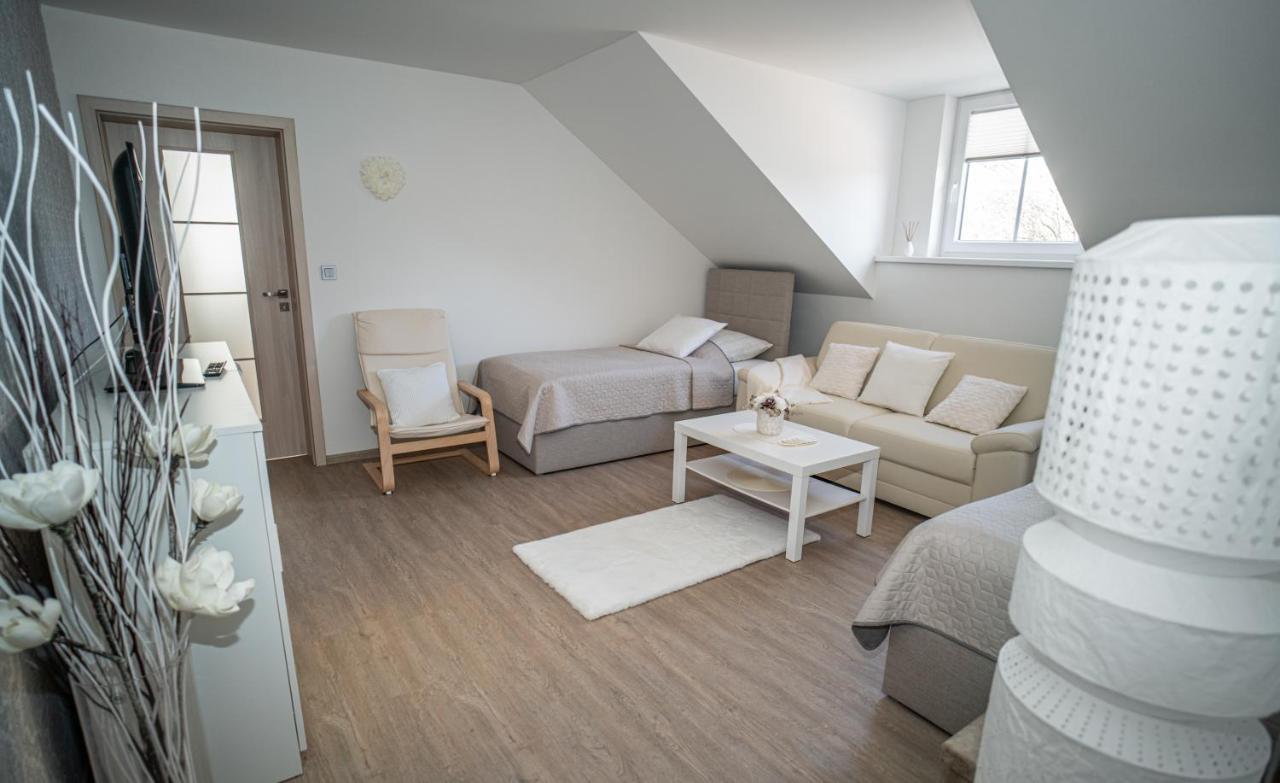 Apartmanovy Dum Sklipek Trutnov Bagian luar foto