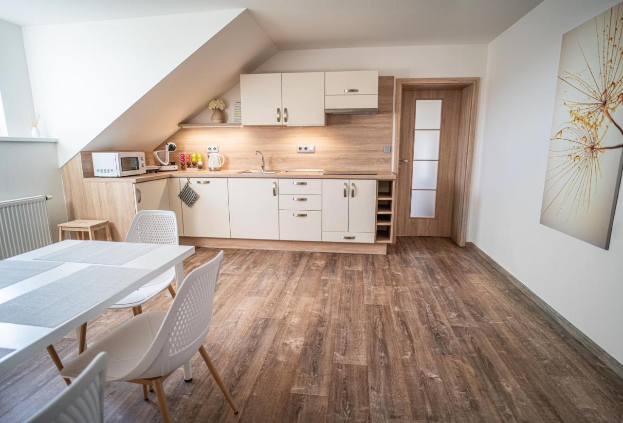Apartmanovy Dum Sklipek Trutnov Bagian luar foto